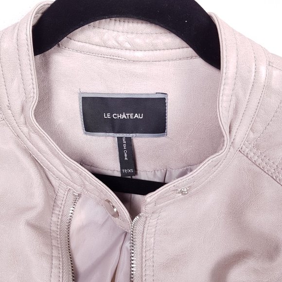 LE CHATEAU | Faux leather white moto jacket zippers size XS - Picture 4 of 8